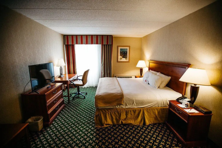 Ramada Mystic