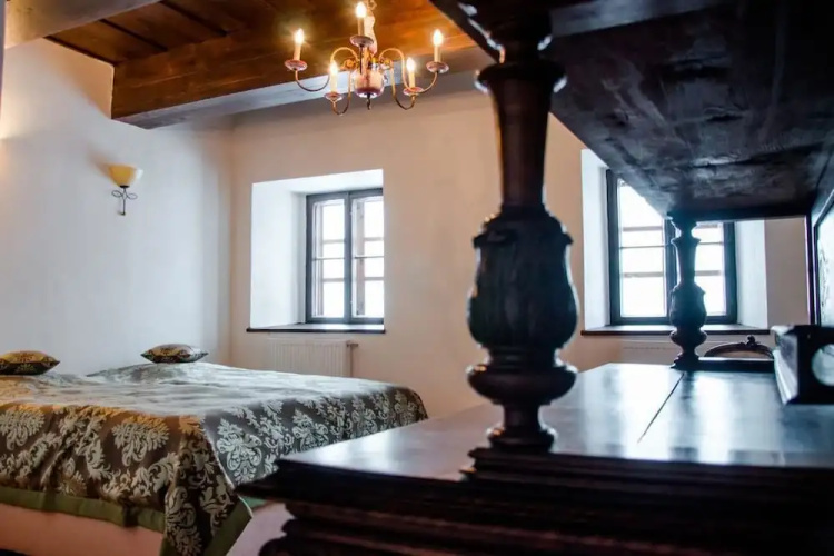 Chateau Goldenstein