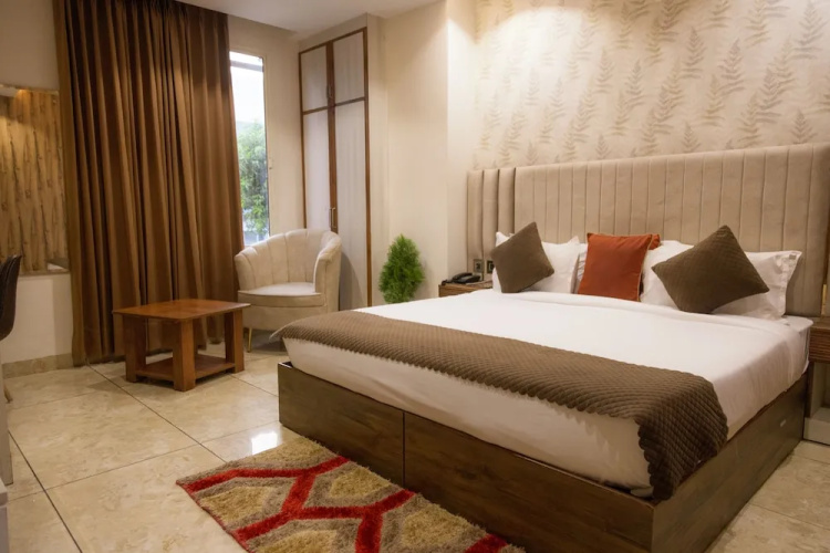 Hotel Eminence