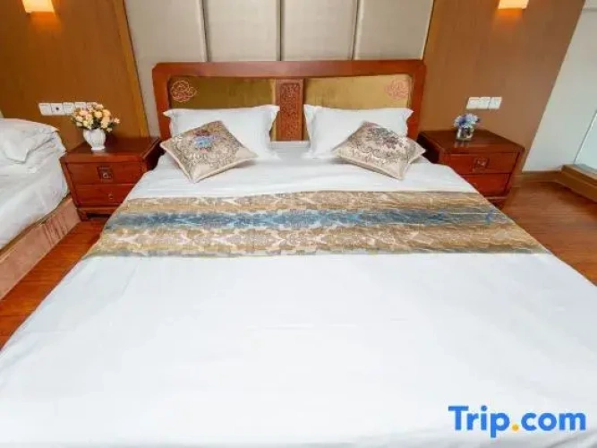 Deluxe Double Suite