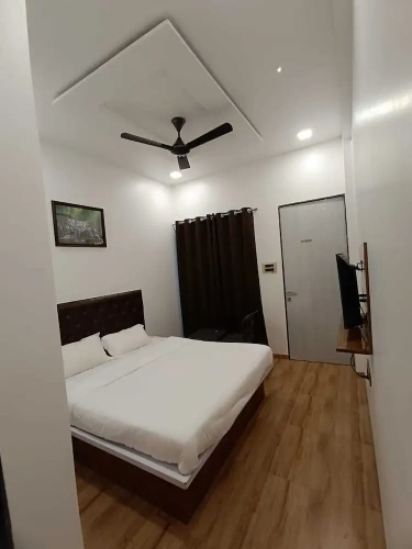 Standard Club room