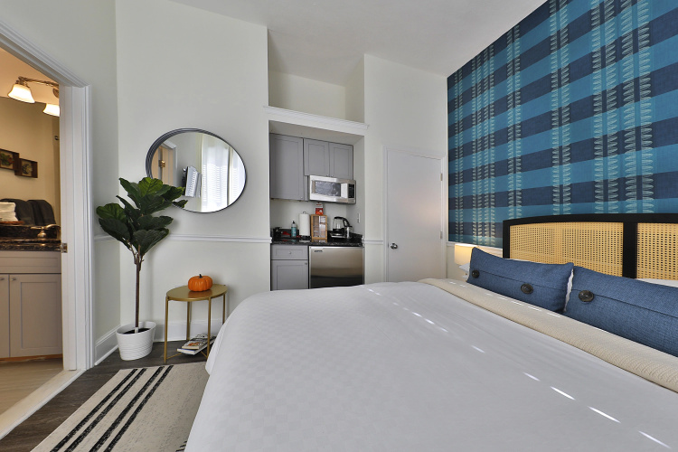 Modern Studio in South End!