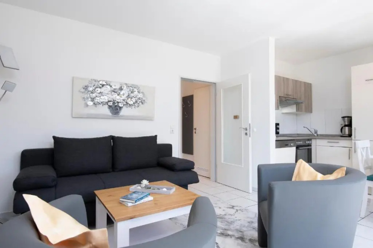 Alte Bergstrasse 6, Wohnung 4