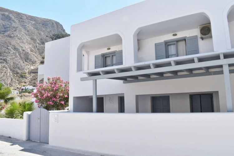 Zacharakis Studios - Santorini