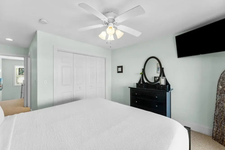 Pet Friendly Beach House - One Palm