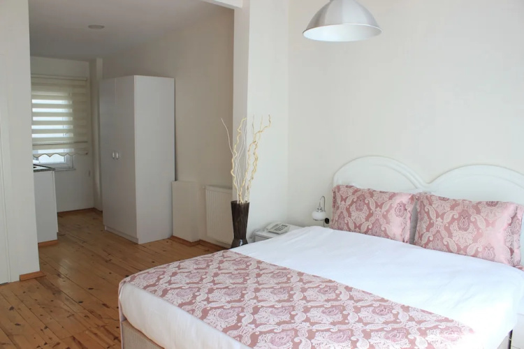 Barefoot Hotel