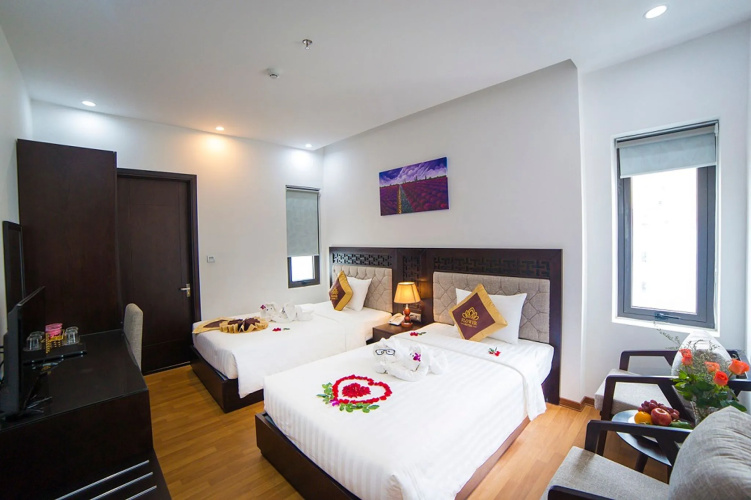 Flower Hotel
