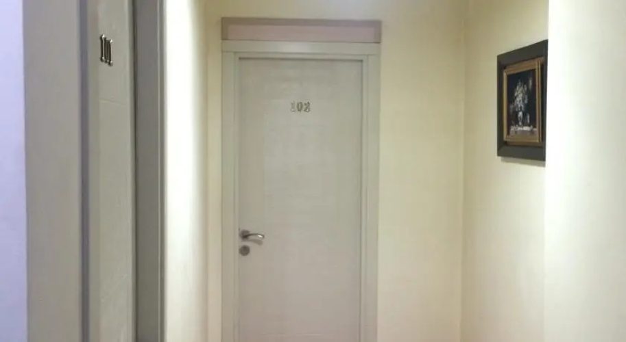Corner House