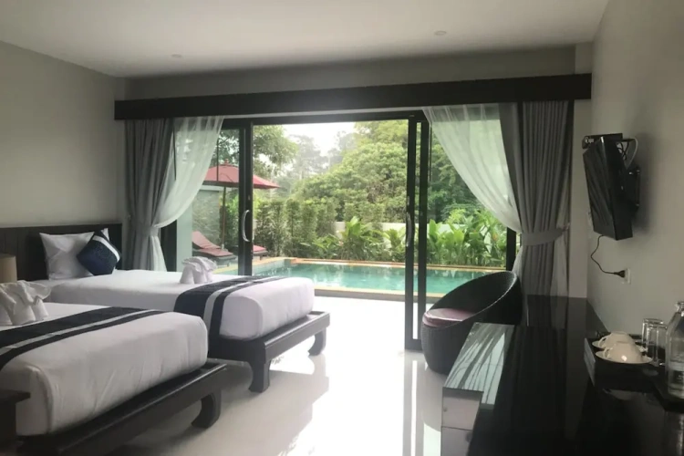 Standard Twin room with balcony