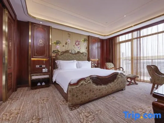 Premier Family Suite