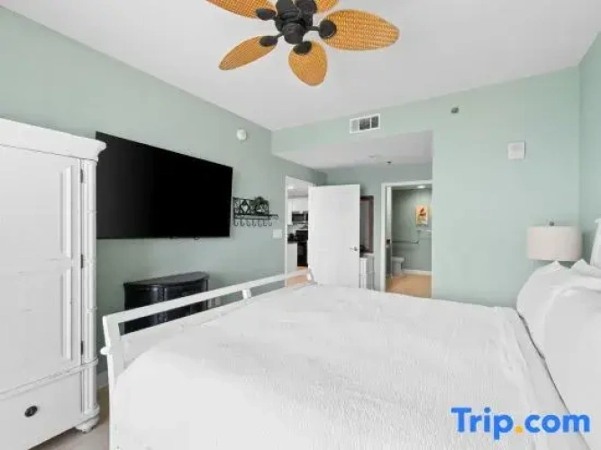 3 Bedrooms Apartment