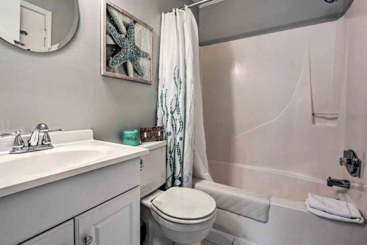 2 Bedrooms Apartment
