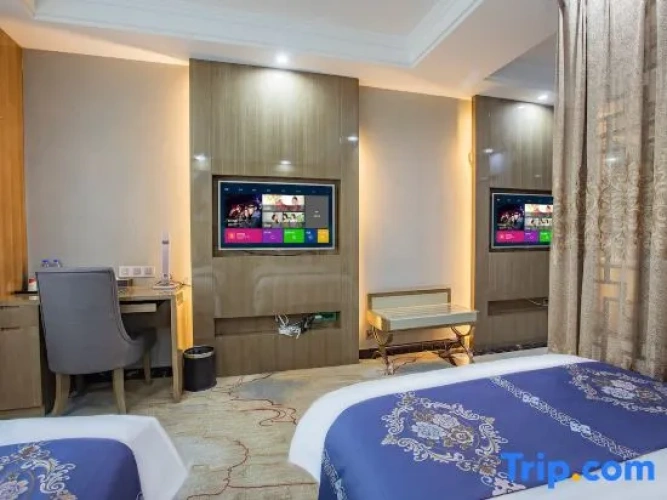 Deluxe Suite