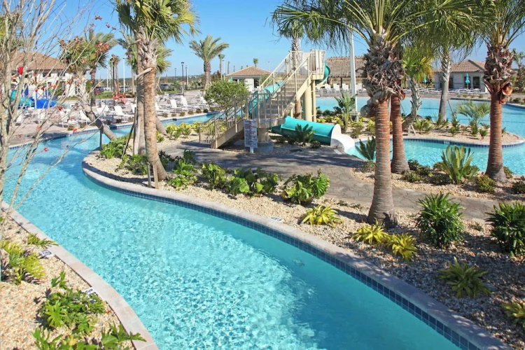 Relaxing 4BR Villa With Pool in Champions Gate