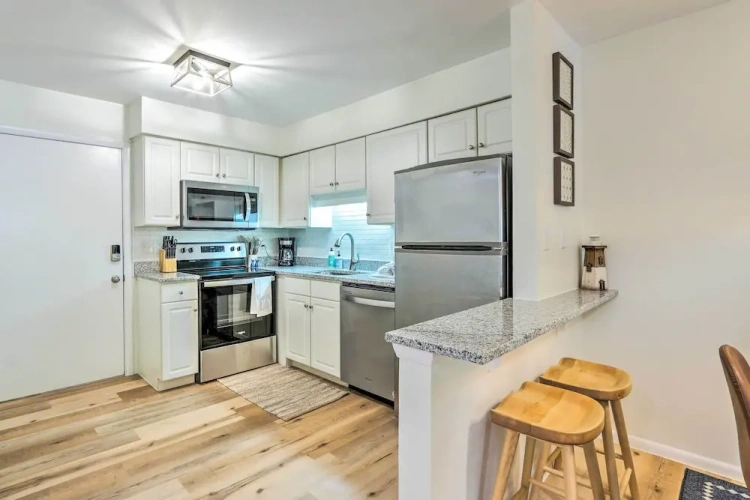 2 Bedrooms Apartment