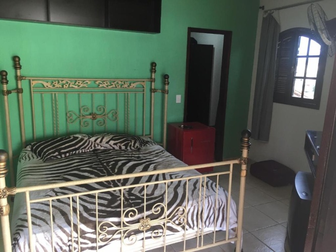 4 Bedrooms Cottage