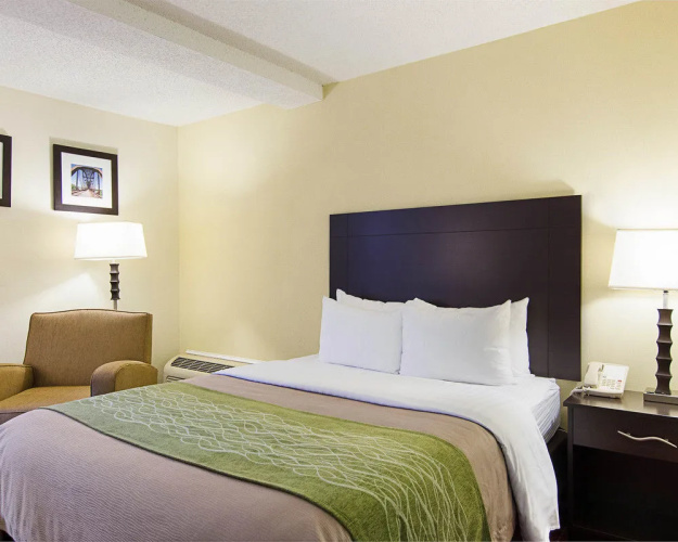 Comfort Inn West