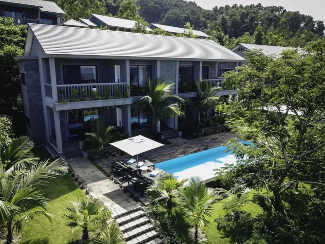 4 Bedrooms Deluxe room with balcony