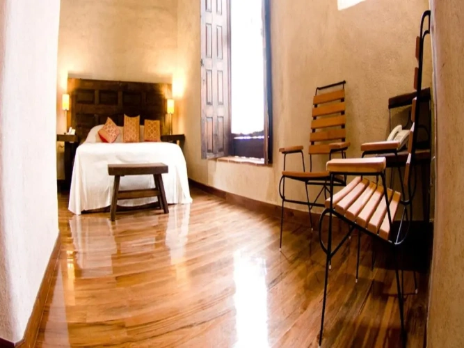 Deluxe Suite