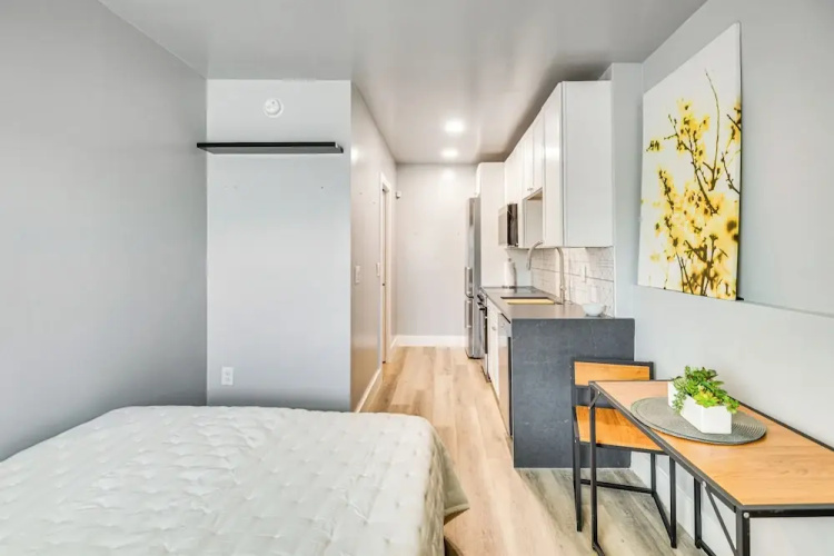 Steps to Sand: Studio Stay in Daytona Beach!