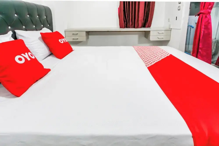 Hotel O Mp Room