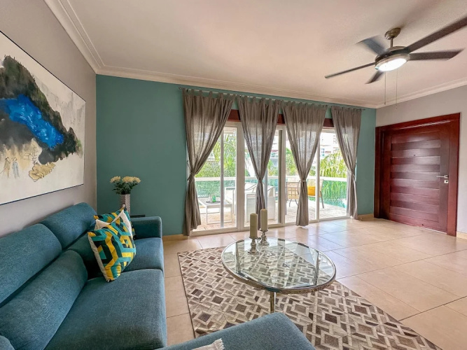 Beautiful 2 BR Apartment With BBQ