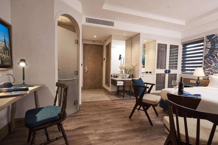 Sofiana My Khe Hotel & Spa - Rooftop Pool Bar - Free 01 Draught Beer and 20-minute Spa per Room