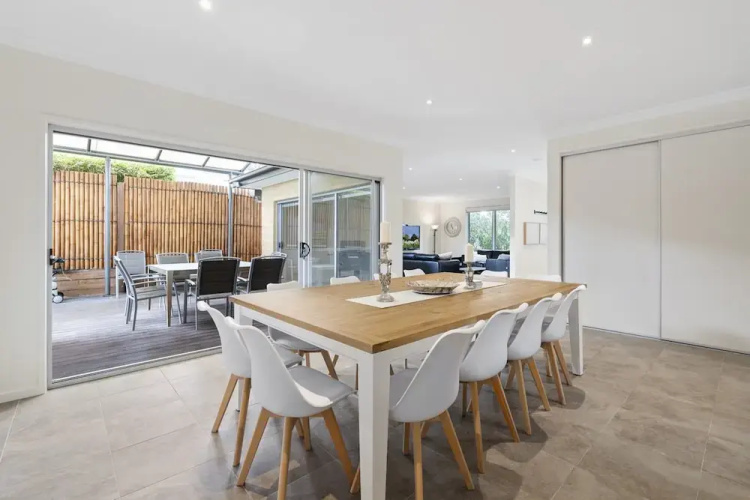 Seaside 3-bed Home, Direct Beach Access