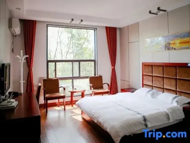 Deluxe Double Suite