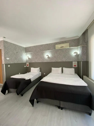 Standard Triple room with balcony