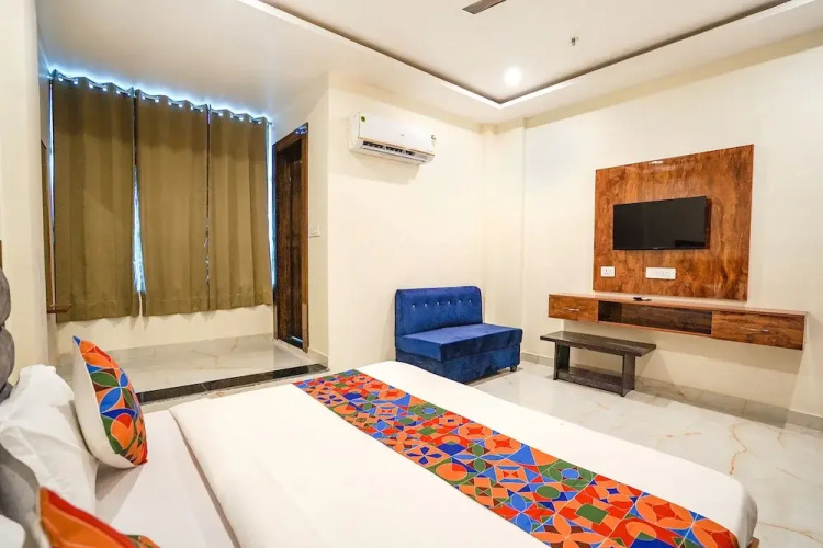 Fabhotel Kyshna Inn