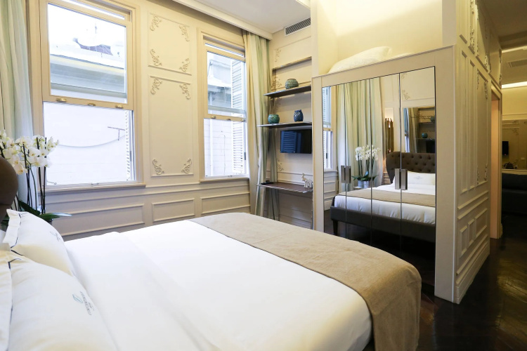 Fuga Hotel Constantinidis