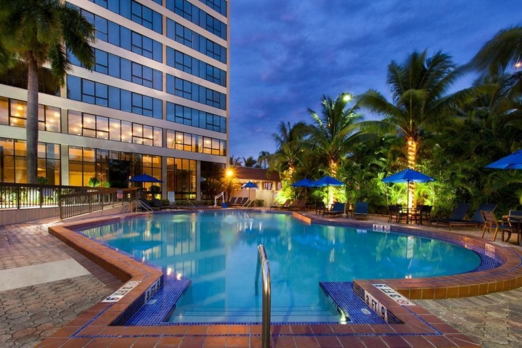 Holiday Inn Miami West - Airport Area photo 13