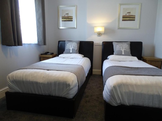 Standard Twin room