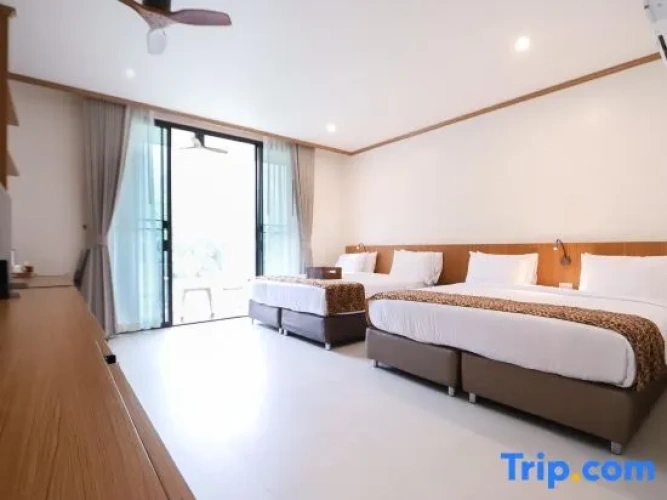 Deluxe Quadruple room