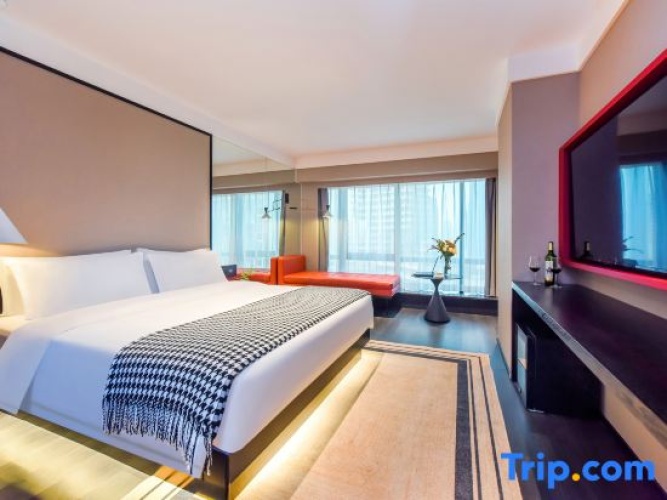 Standard Double room with city view