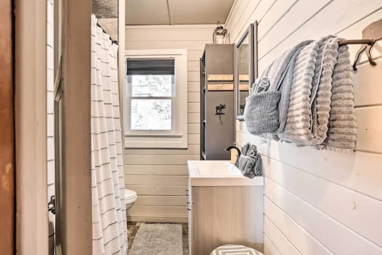 3 Bedrooms Cottage