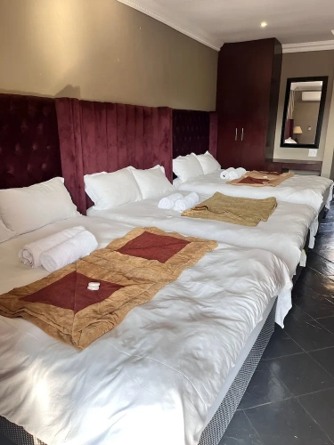 Standard Triple room
