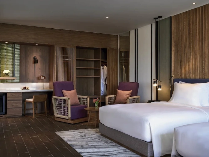 Deluxe Family room with balcony