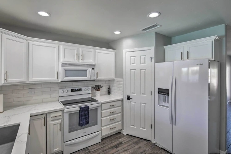4 Bedrooms Cottage