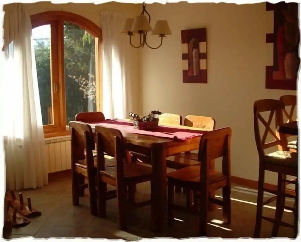 2 Bedrooms Cottage