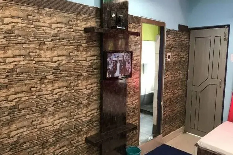 Hotel Raj Biraj Lodge