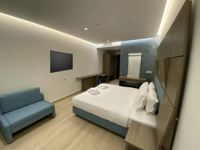 Mirror Hotel