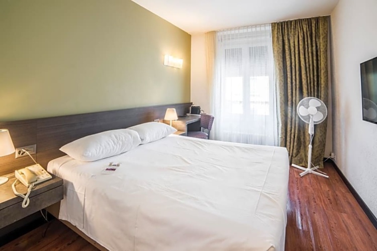 Classic Double room with view