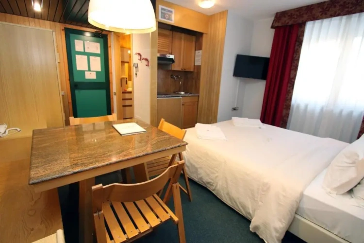 1 Bedroom Apartment