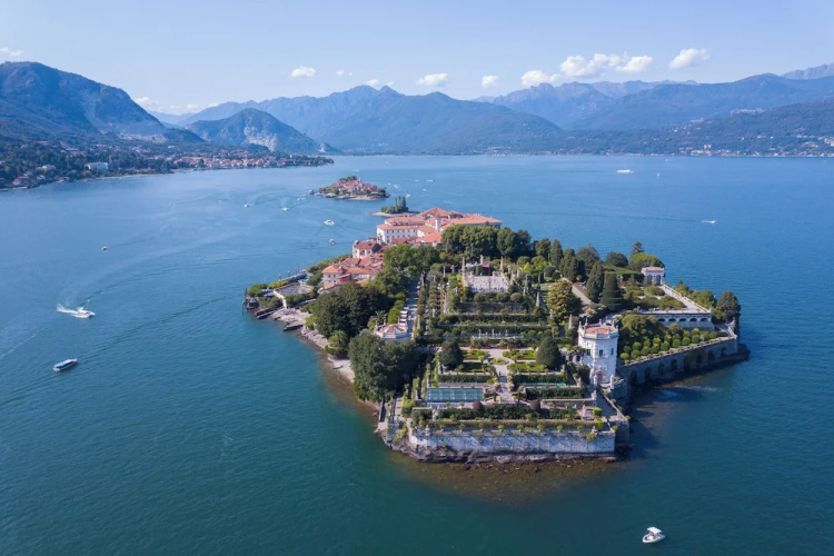 Gaia on Stresa Hill
