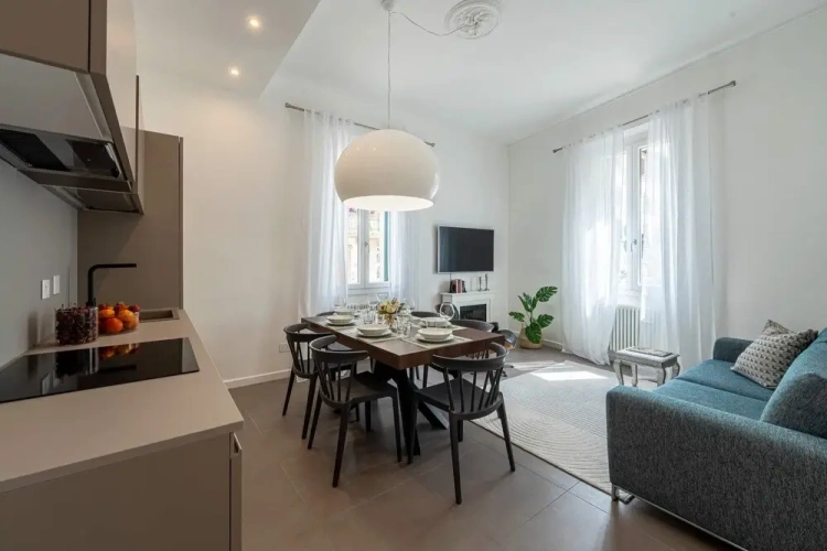 3 Bedrooms Apartment