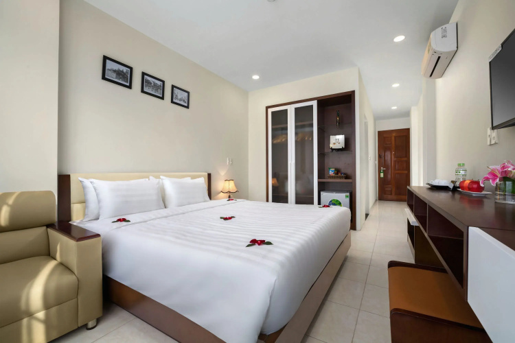 Dream Central Hotel