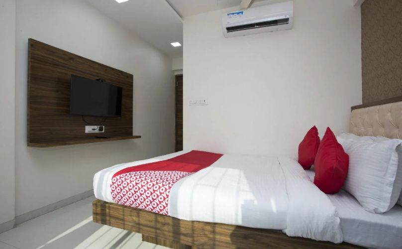 Hotel Blh By OYO Rooms