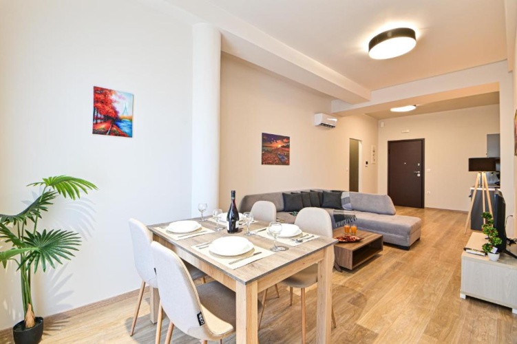 1 Bedroom Apartment